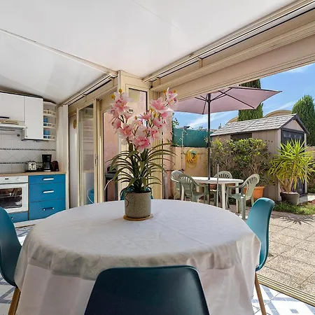 A 80 M De La Grazel Holiday home Gruissan